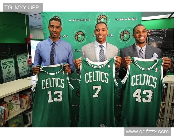 上海网球队防反战术解析与网球热点动态探讨