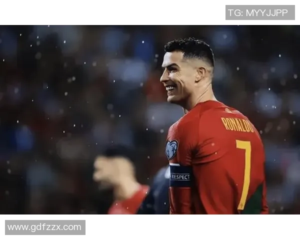 C罗为何能成为全球足球明星的背后故事与成就解析 C罗为何能成为全球足球明星的背后故事与成就解析