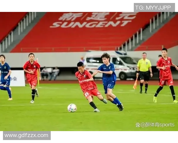 从足球小将走出的传奇球星们的成长故事与奋斗历程 从足球小将走出的传奇球星们的成长故事与奋斗历程