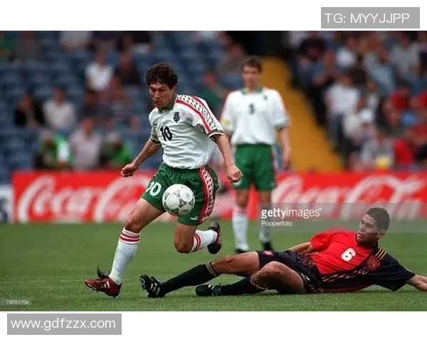 足球博主与足球明星的关系探讨及其影响力分析