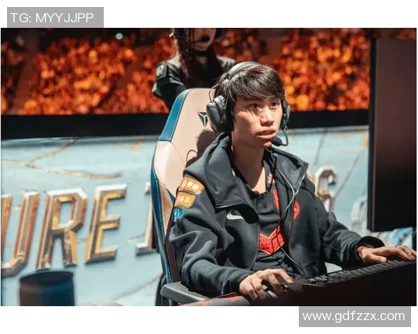 英雄联盟背后的故事：深入探讨FPX战队的荣耀与奋斗历程