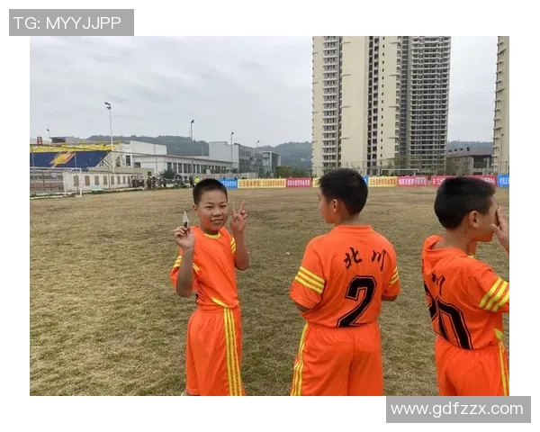 天下足球一人一队的传奇故事与梦想追逐之旅