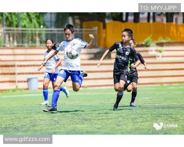 少白足球：探索青少年足球发展的新路径与未来愿景