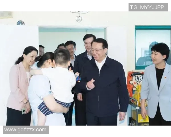 李伟专访:从青涩少年到足球巨星的成长之路回顾 李伟专访:从青涩少年到足球巨星的成长之路回顾