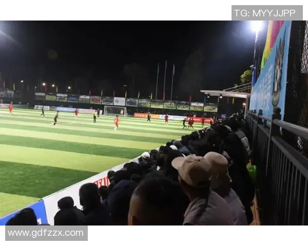 足球丽江激情四溢球迷齐聚共庆足球盛宴展现城市魅力与团结精神